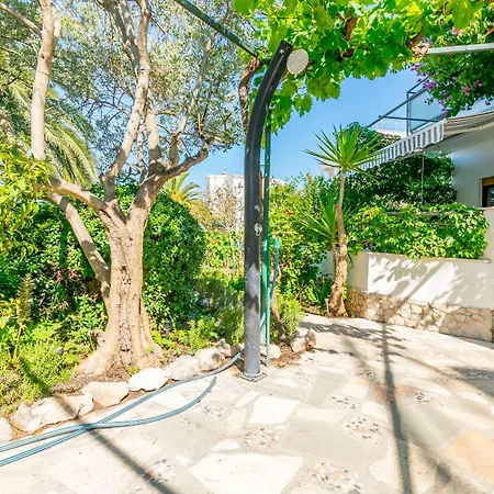 בית נופש House Igor