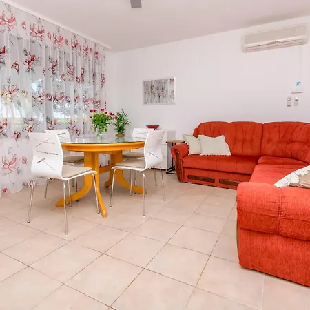 House Igor בית נופש *